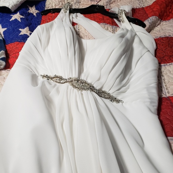 Chiffon wedding dress - Picture 2 of 5